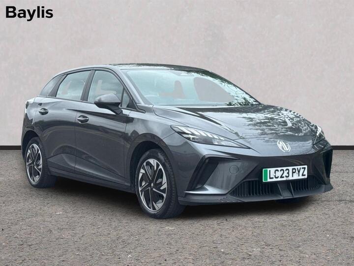 MG MG4 64kWh SE Long Range Auto 5dr