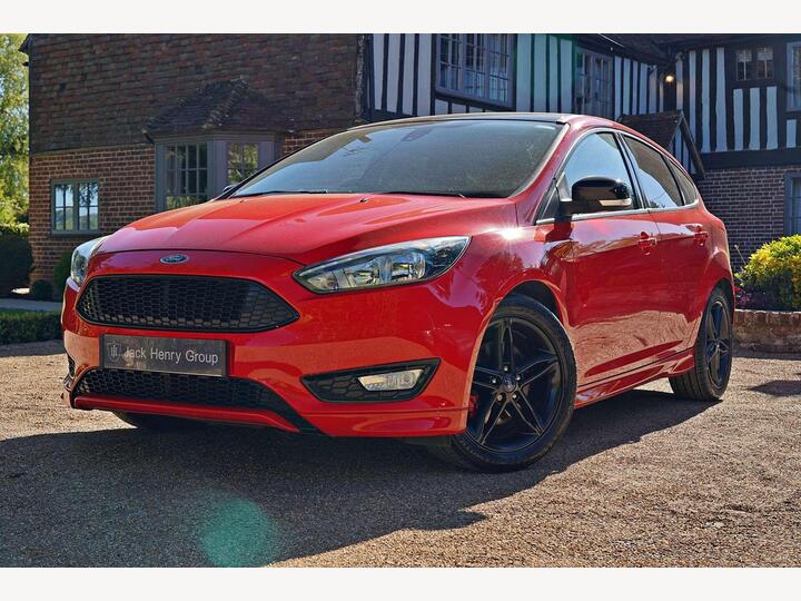 Ford FOCUS 1.5T EcoBoost Zetec S Red Edition Euro 6 (s/s) 5dr
