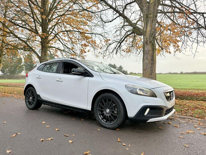 Volvo V40 Cross Country 2.0 T5 Lux Nav Auto AWD Euro 6 (s/s) 5dr