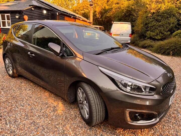 Kia CEED 1.6 GDi 2 Euro 6 (s/s) 5dr