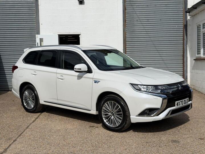 Mitsubishi OUTLANDER 2.4h TwinMotor 13.8kWh Design CVT 4WD Euro 6 (s/s) 5dr