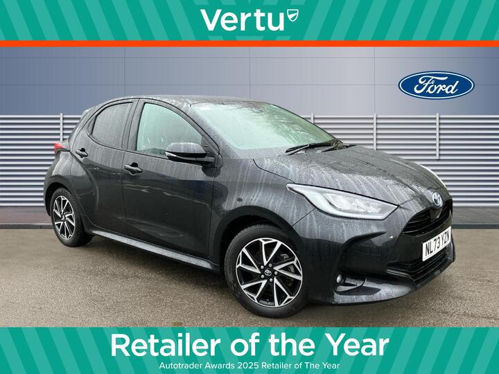 Toyota Yaris 1.5 VVT-h Design E-CVT Euro 6 (s/s) 5dr