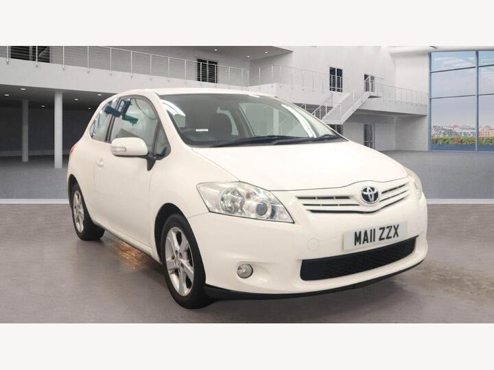 Toyota Auris 1.33 Dual VVT-i TR Euro 4 (s/s) 3dr Toyota Auris 1.33 Dual VVT-i TR Euro 4 (s/s) 3dr