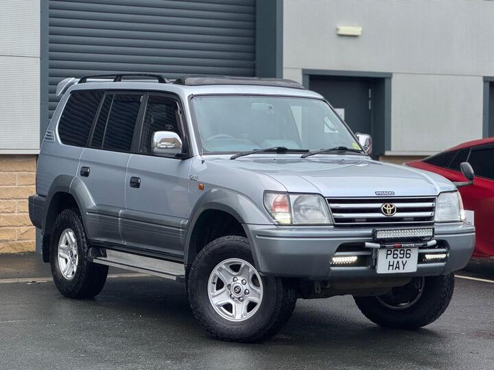 Toyota Land Cruiser Colorado PRADO JDM IMPORT (RARE)