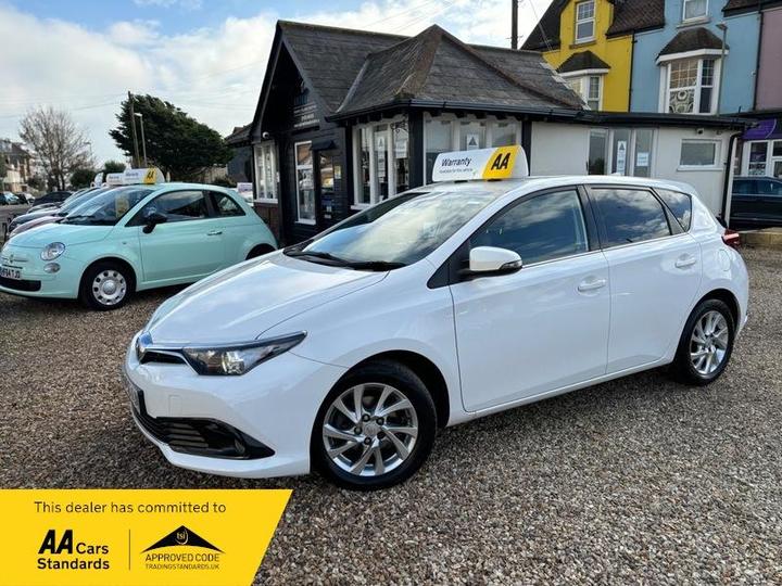 Toyota Auris 1.2 VVT-i Business Edition Euro 6 (s/s) 5dr (Safety Sense)