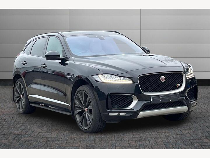 Jaguar F-PACE 3.0 D300 V6 First Edition Auto AWD Euro 6 (s/s) 5dr