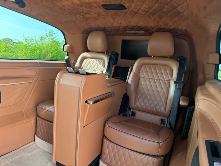 Mercedes-Benz V Class 2.2 V250d AMG Line G-Tronic+ Euro 6 (s/s) 5dr 8 Seat XLWB