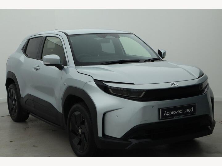 Toyota Urban Cruiser 61kWh Design Auto 5dr