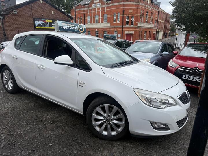 Vauxhall Astra 1.7 CDTi EcoFLEX Active Euro 5 5dr