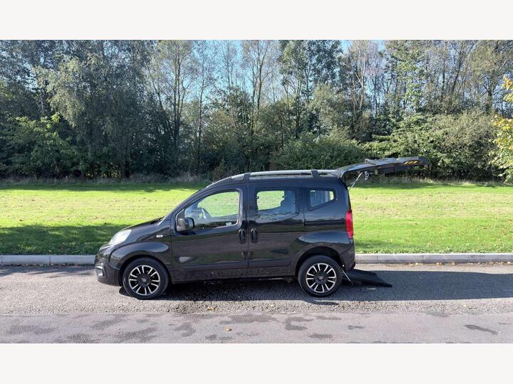 Fiat QUBO 1.3 MultiJet Lounge Dualogic Euro 6 (s/s) 5dr
