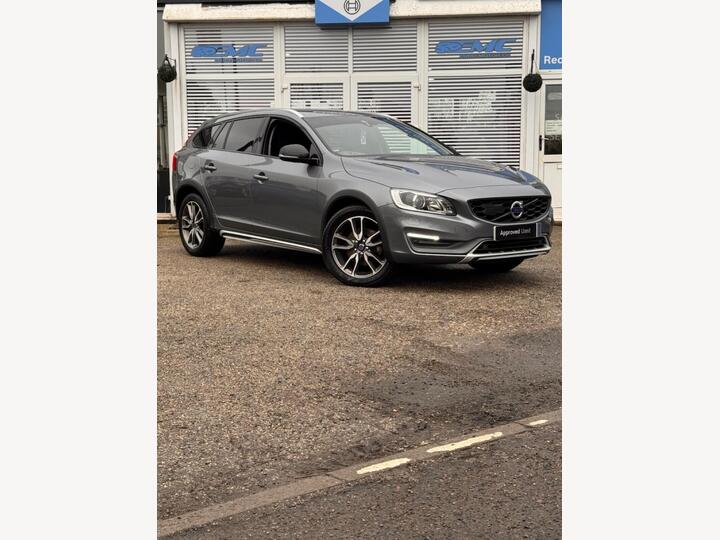 Volvo V60 CROSS COUNTRY 2.4 D4 Lux Nav Auto AWD Euro 6 (s/s) 5dr