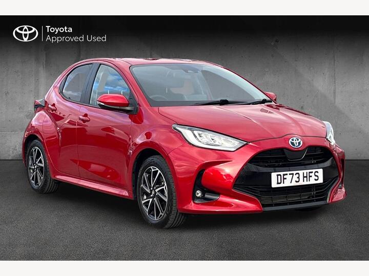 Toyota Yaris 1.5 VVT-h Design E-CVT Euro 6 (s/s) 5dr