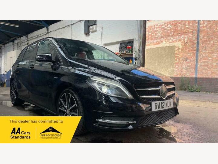 Mercedes-Benz B Class 1.6 B180 BlueEfficiency Sport 7G-DCT Euro 5 (s/s) 5dr