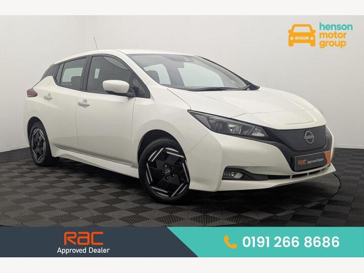 Nissan LEAF 39kWh Acenta Auto 5dr Nissan LEAF 39kWh Acenta Auto 5dr