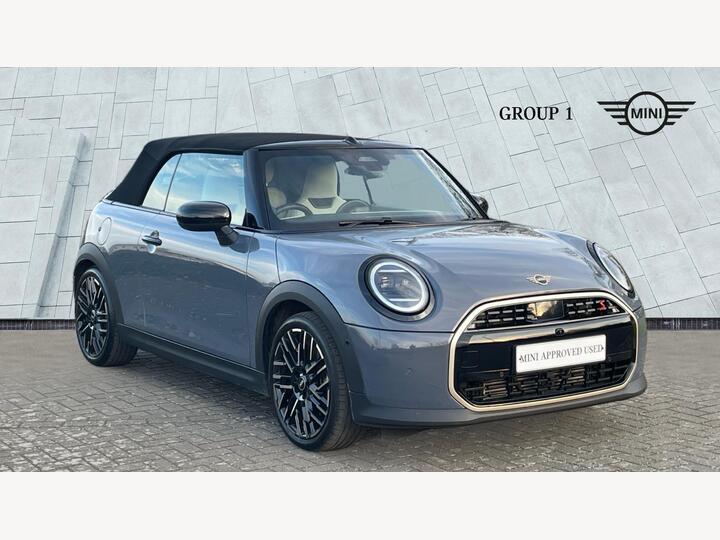 MINI Convertible 2.0S Exclusive Steptronic Euro 6 (s/s) 2dr MINI Convertible 2.0S Exclusive Steptronic Euro 6 (s/s) 2dr