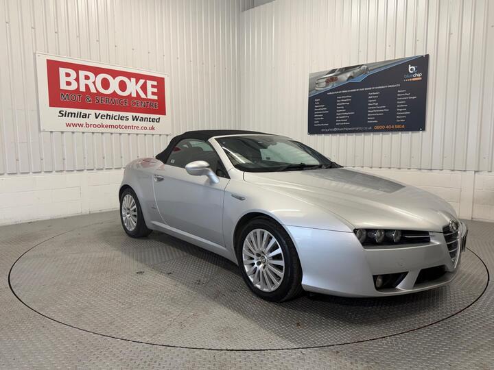 Alfa Romeo Spider 2.2 JTS 2dr Alfa Romeo Spider 2.2 JTS 2dr
