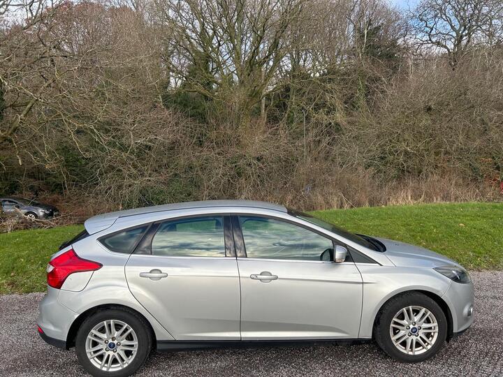 Ford Focus 1.6 Titanium Powershift Euro 5 5dr