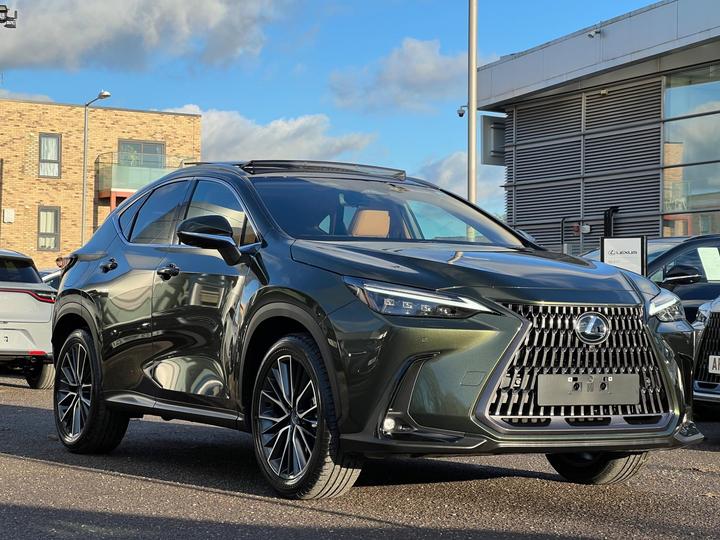 Lexus NX 2.5 450h+ 18.1kWh Takumi E-CVT 4WD Euro 6 (s/s) 5dr