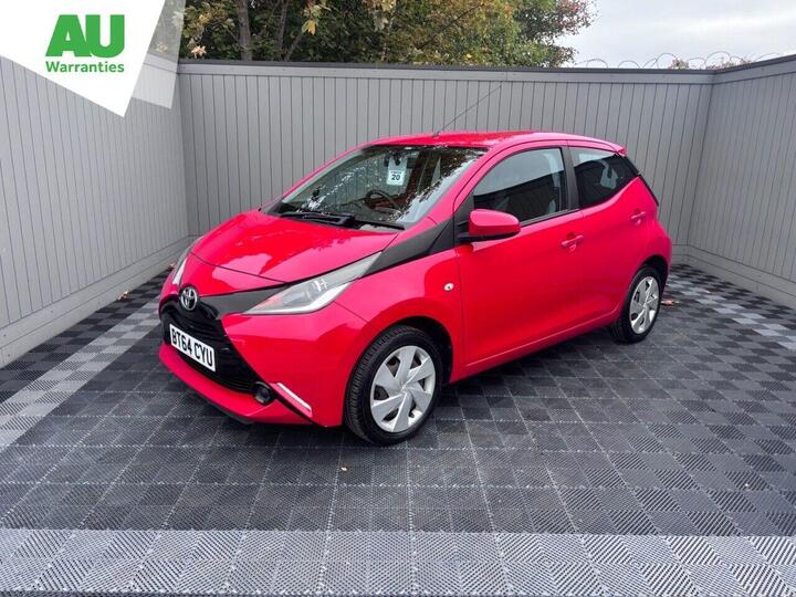 Toyota AYGO 1.0 VVT-i X-play Euro 5 5dr Euro 5 Toyota AYGO 1.0 VVT-i X-play Euro 5 5dr Euro 5