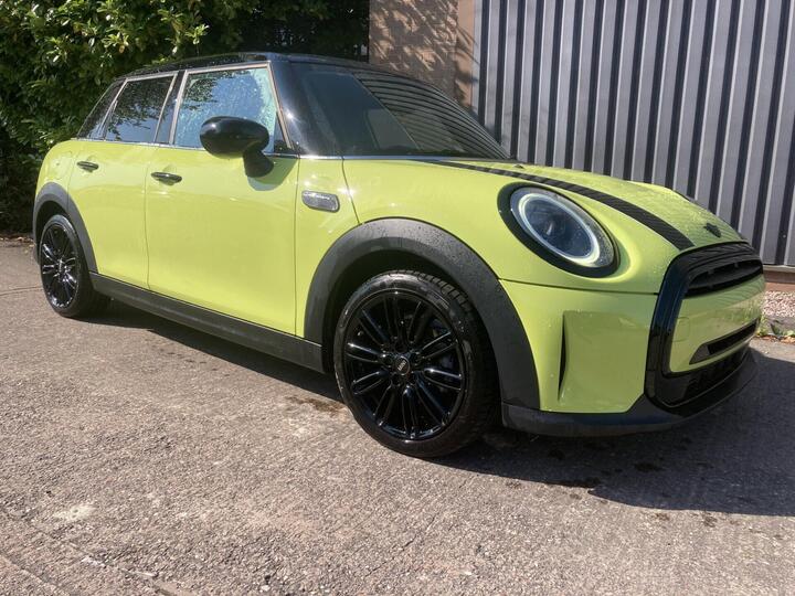 MINI Hatch 1.5 Cooper Exclusive Steptronic Euro 6 (s/s) 5dr