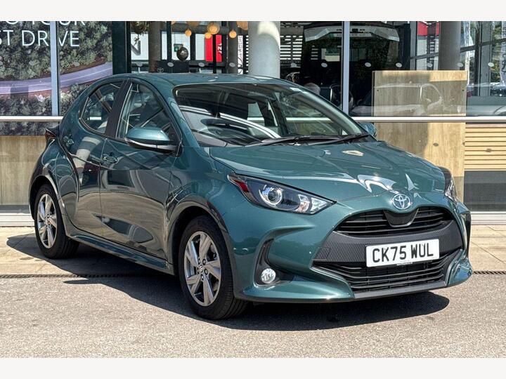 Toyota Yaris 1.5 VVT-h Icon E-CVT Euro 6 (s/s) 5dr