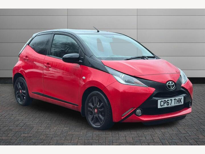 Toyota AYGO 1.0 VVT-i X-cite 4 Red Bi-Tone Euro 6 5dr