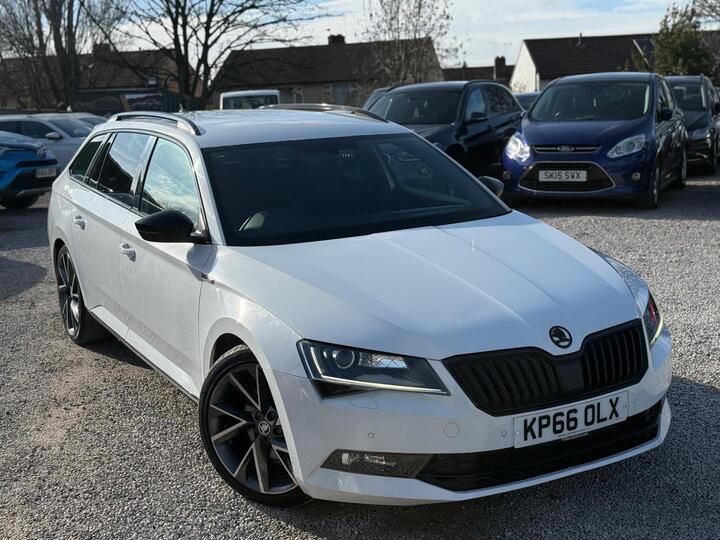 Skoda Superb 2.0 TDI SportLine DSG Auto 6Spd 4WD Euro 6 (s/s) 5dr Skoda Superb 2.0 TDI SportLine DSG Auto 6Spd 4WD Euro 6 (s/s) 5dr