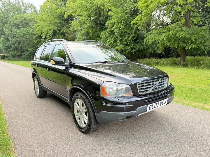 Volvo XC90 2.4 D5 SE Geartronic AWD 5dr