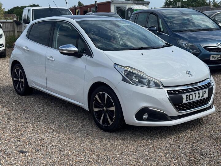 Peugeot 208 1.2 PureTech Allure Premium Euro 6 5dr