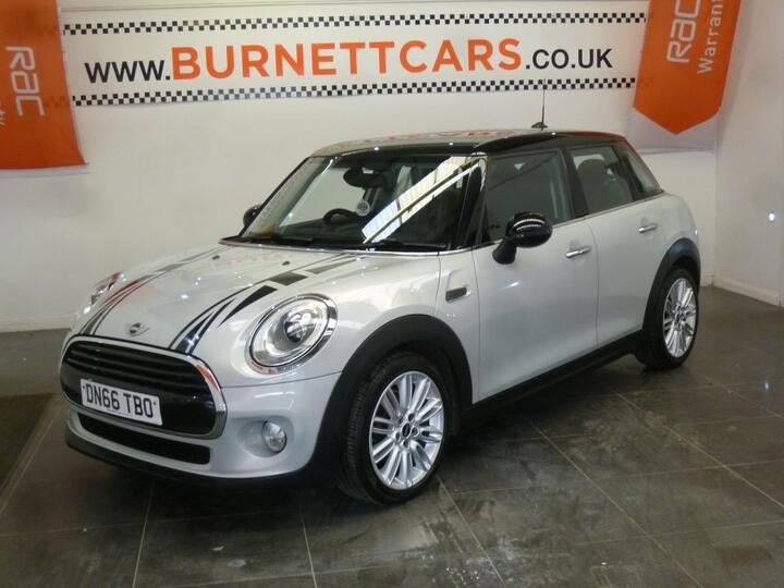MINI Hatch 1.5 Cooper D Euro 6 (s/s) 5dr
