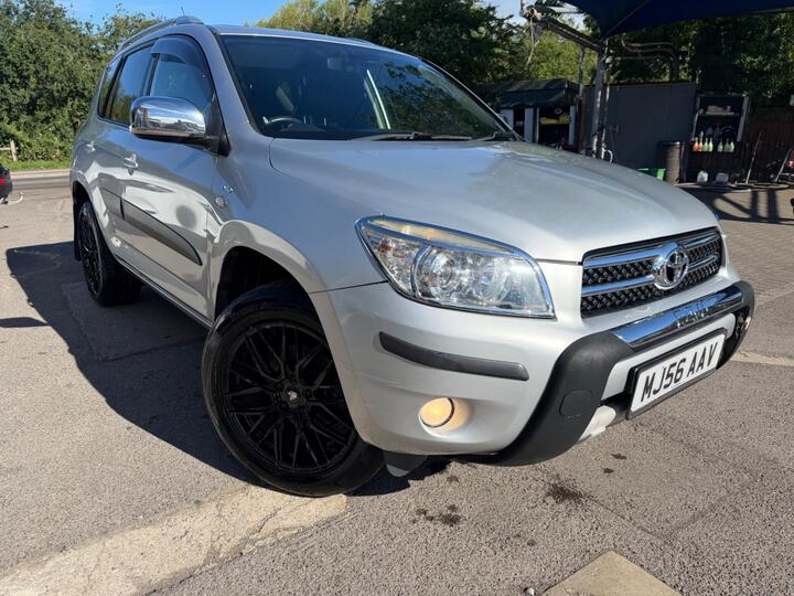 Toyota RAV4 2.2 D-4D XT4 4WD 5dr Toyota RAV4 2.2 D-4D XT4 4WD 5dr