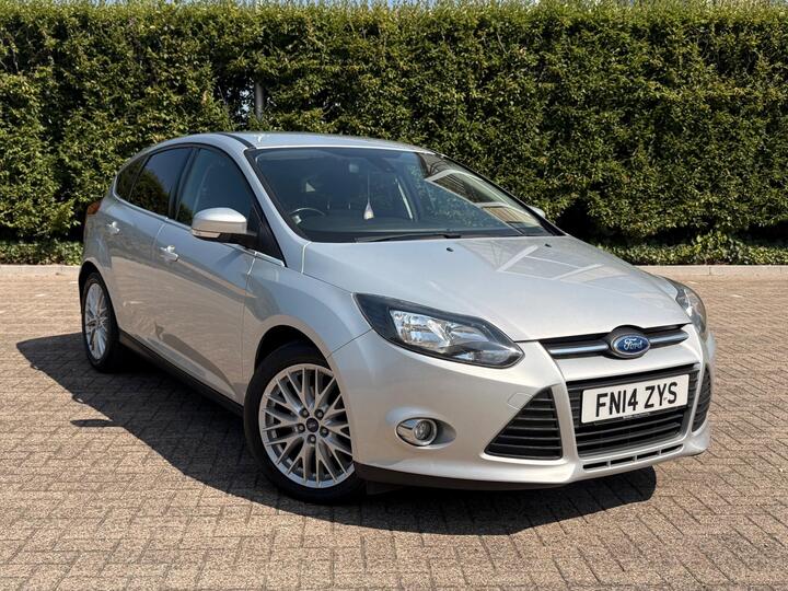 Ford Focus 1.0T EcoBoost Zetec Euro 5 (s/s) 5dr