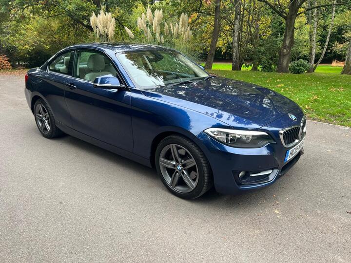 BMW 2 Series 2.0 220i Sport Euro 6 (s/s) 2dr BMW 2 Series 2.0 220i Sport Euro 6 (s/s) 2dr