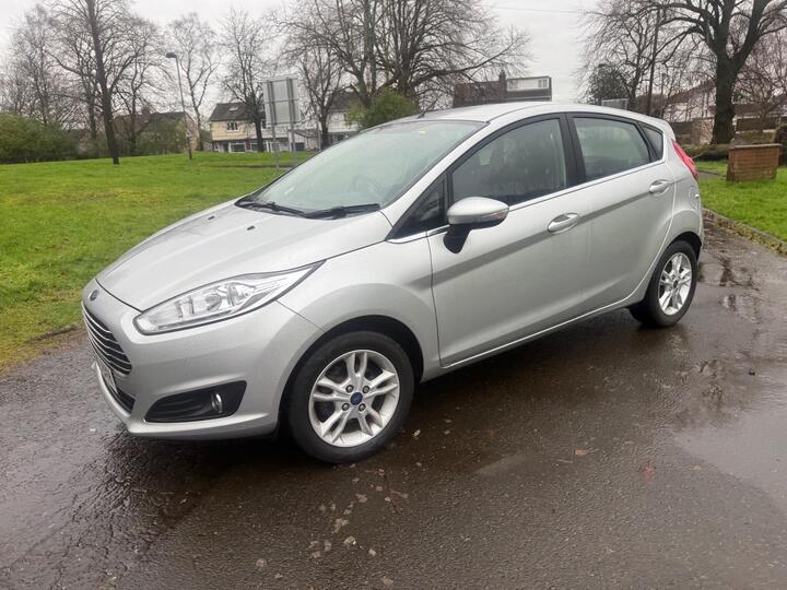 Ford Fiesta 1.25 Zetec Euro 6 5dr Ford Fiesta 1.25 Zetec Euro 6 5dr