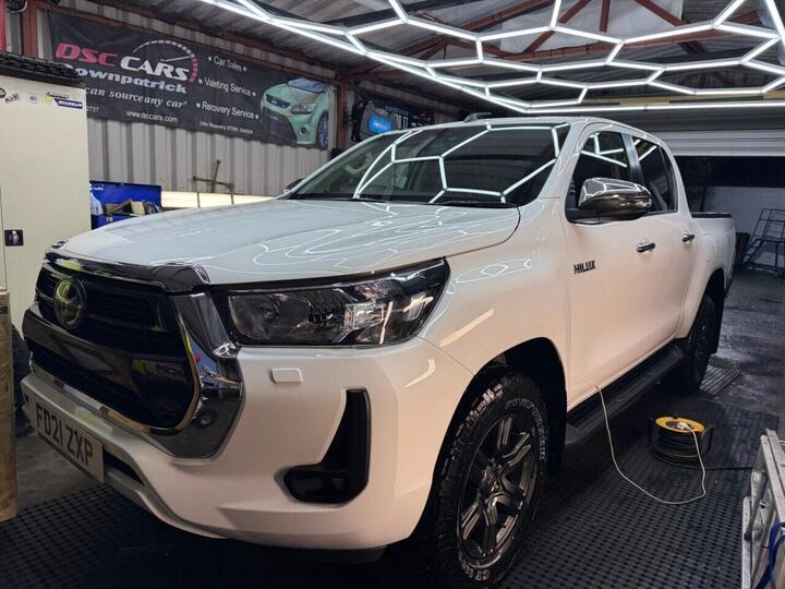 Toyota HI-LUX 2.4 D-4D Icon 4WD Euro 6 (s/s) 4dr