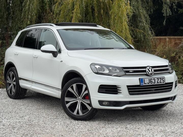 Volkswagen Touareg 3.0 TDI V6 BlueMotion Tech R-Line Tiptronic 4WD Euro 5 (s/s) 5dr Volkswagen Touareg 3.0 TDI V6 BlueMotion Tech R-Line Tiptronic 4WD Euro 5 (s/s) 5dr
