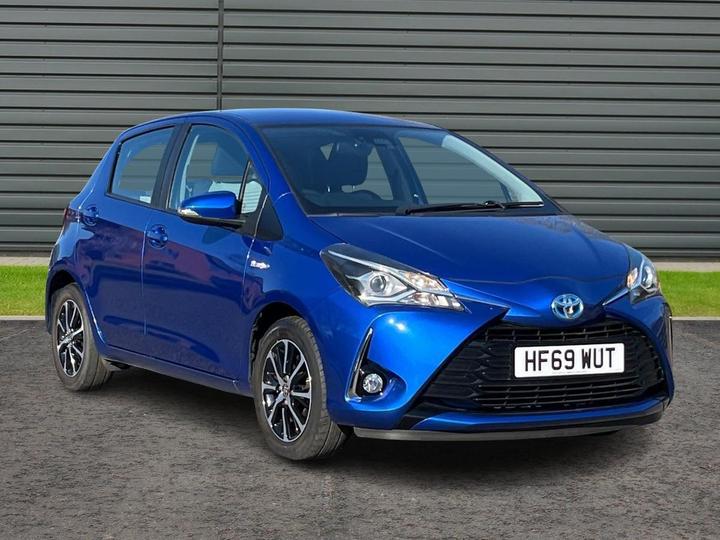 Toyota Yaris 1.5 VVT-h Icon Tech E-CVT Euro 6 (s/s) 5dr
