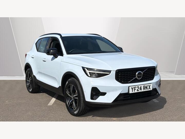 Volvo XC40 2.0 B3 MHEV Plus Dark DCT Auto Euro 6 (s/s) 5dr