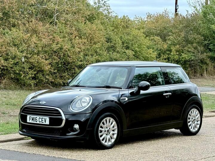 MINI Hatch 1.5 Cooper Auto Euro 6 (s/s) 3dr