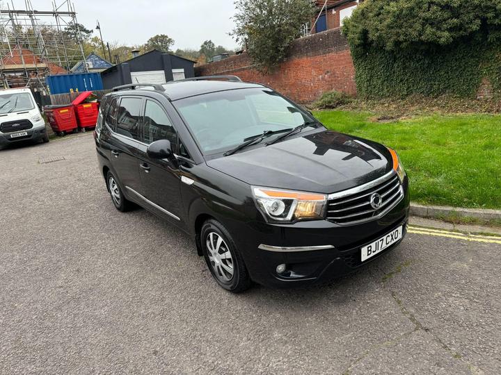 SsangYong Turismo 2.2D SE Euro 6 5dr