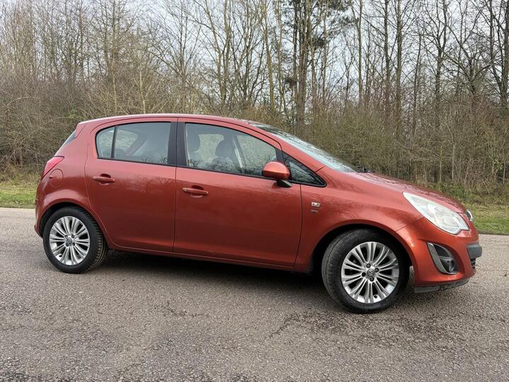Vauxhall CORSA 1.4 16V SE Auto Euro 5 5dr