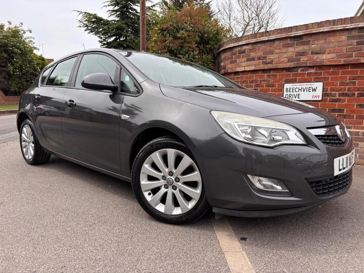 Vauxhall Astra 1.6 16v Exclusiv Auto Euro 5 5dr