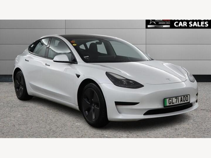Tesla Model 3 Standard Range Plus Auto RWD 4dr