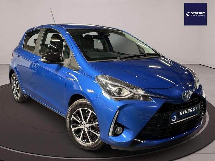 Toyota YARIS 1.5 VVT-h Icon Tech E-CVT Euro 6 (s/s) 5dr