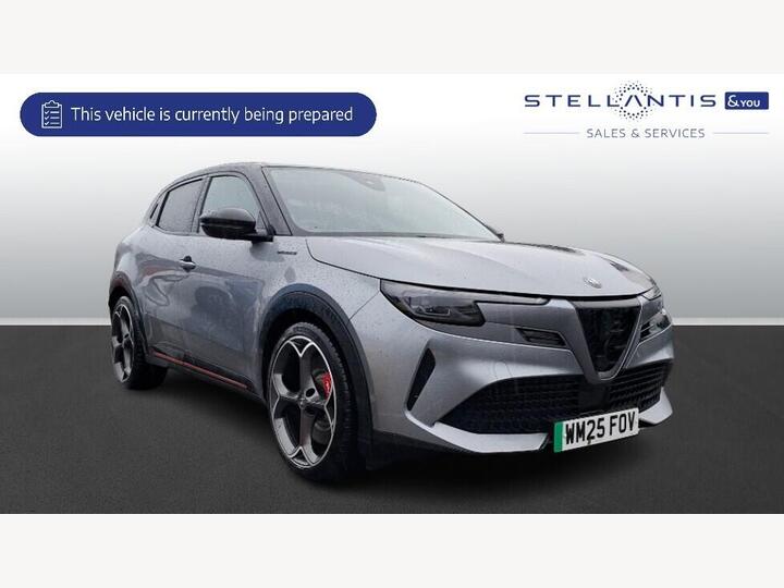 Alfa Romeo Junior 54kWh Elettrica Veloce Auto 5dr