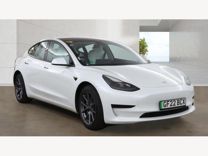 Tesla Model 3 Standard Range Plus Auto RWD 4dr