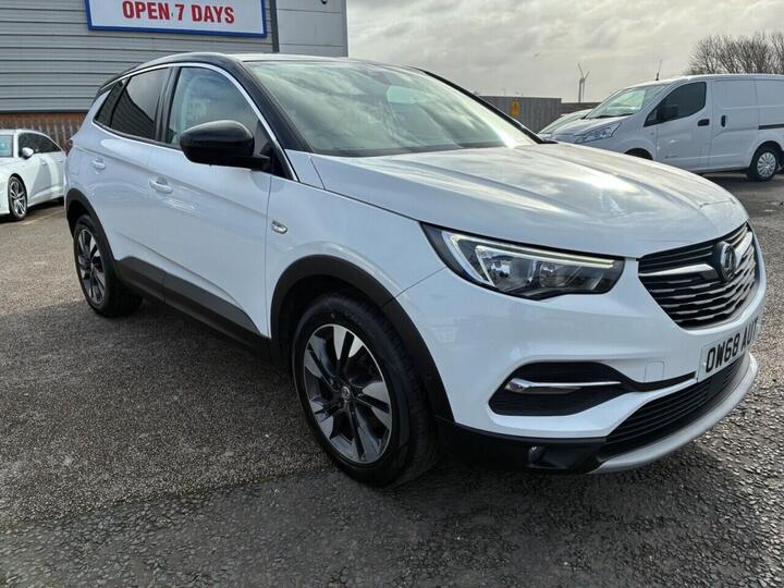 Vauxhall GRANDLAND X 1.5 Turbo D BlueInjection Sport Nav Euro 6 (s/s) 5dr Vauxhall GRANDLAND X 1.5 Turbo D BlueInjection Sport Nav Euro 6 (s/s) 5dr