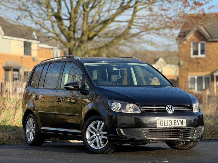 Volkswagen Touran 1.6 TDI BlueMotion Tech SE DSG Euro 5 (s/s) 5dr Volkswagen Touran 1.6 TDI BlueMotion Tech SE DSG Euro 5 (s/s) 5dr