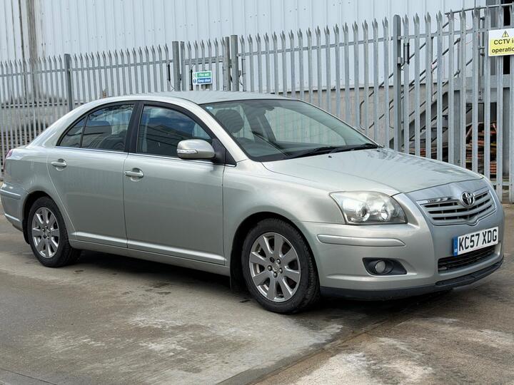 Toyota Avensis 1.8 VVT-i TR 4dr