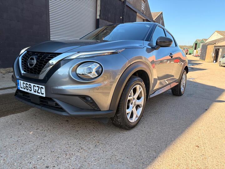 Nissan Juke 1.0 DIG-T N-Connecta Euro 6 (s/s) 5dr Nissan Juke 1.0 DIG-T N-Connecta Euro 6 (s/s) 5dr